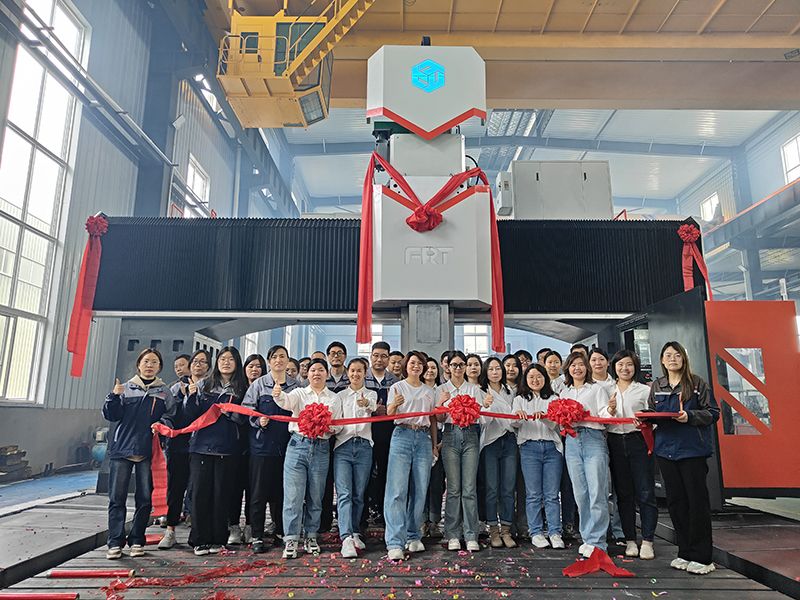 重磅消息！洛陽宇捷13米數(shù)控龍門鏜銑床正式投產(chǎn)使用!